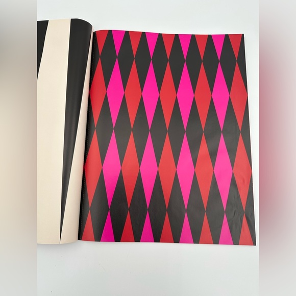 GUCCI 10pcs wrapping paper! 💯 New & Authentic - Picture 5 of 14